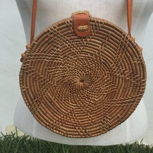 Round rattan bag